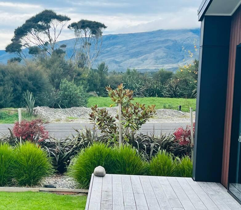 Miss Eastons Whare Villa Westport Bagian luar foto