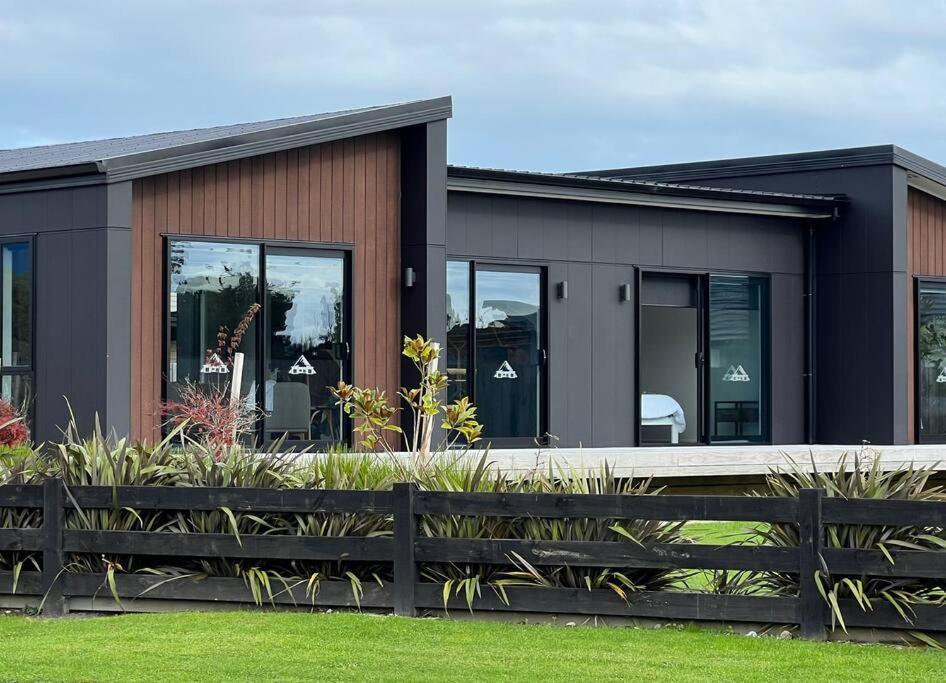 Miss Eastons Whare Villa Westport Bagian luar foto